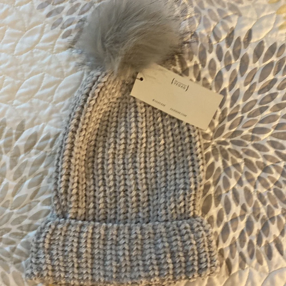 Hat - Picture 3 of 3